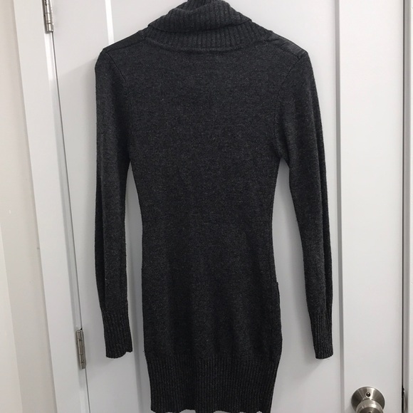 Cowl neck dress with detail buttons & pockets - Picture 4 of 4